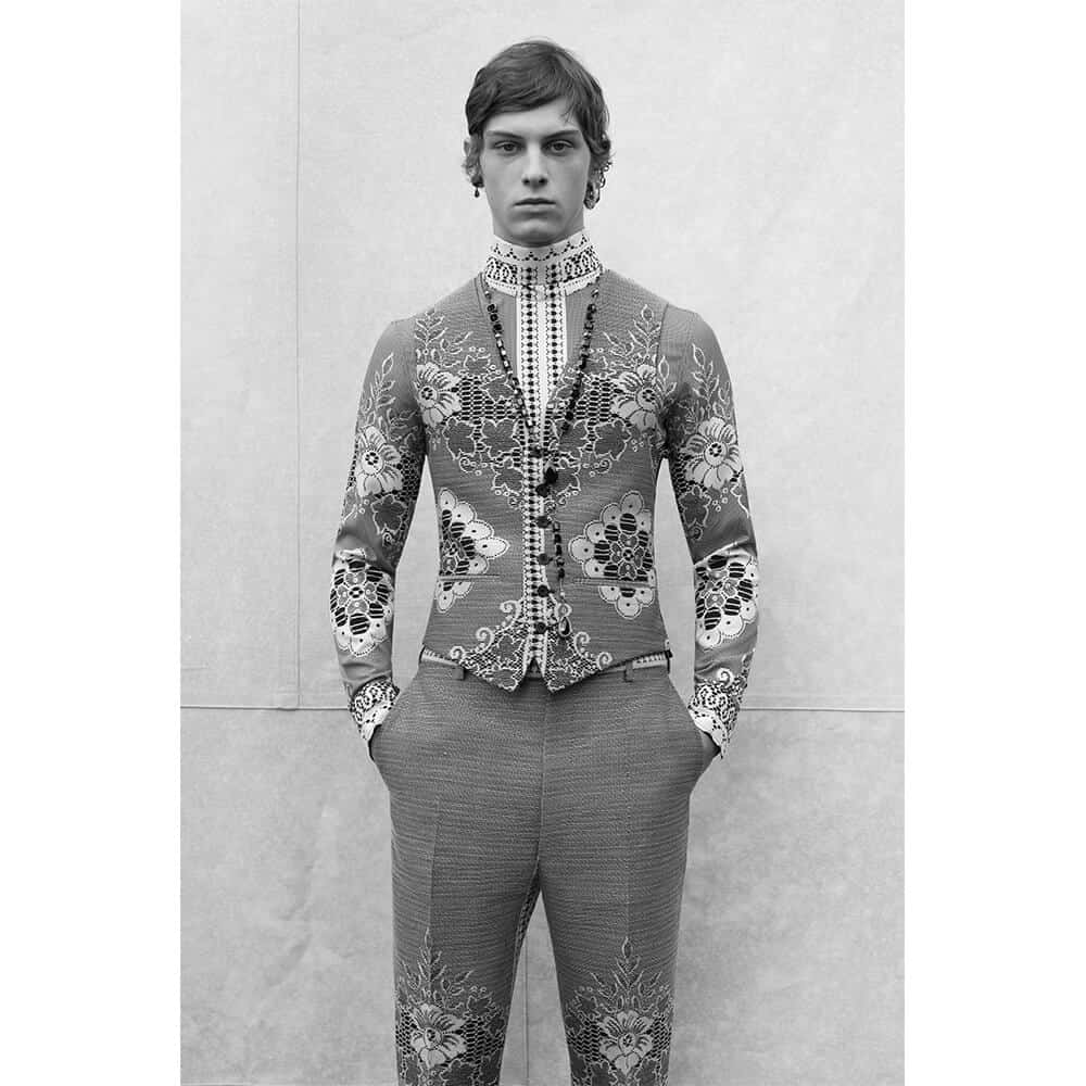 Alexander McQueen: Menswear AW19 - 10 Magazine